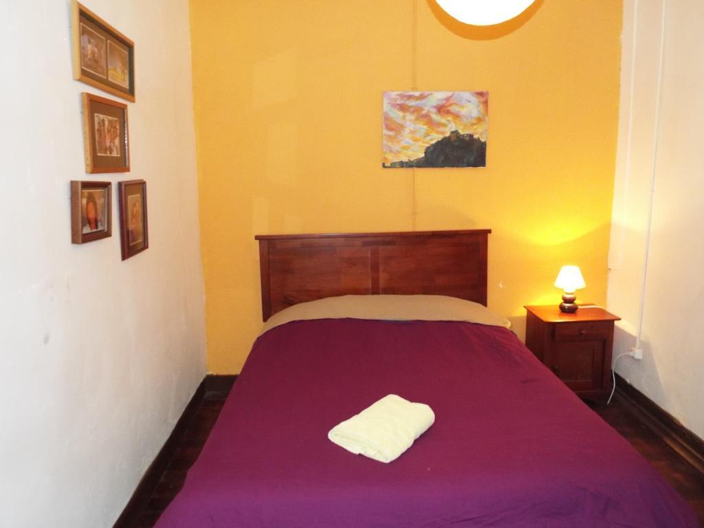 Hostal Casa Verde Limon Valparaiso Room photo